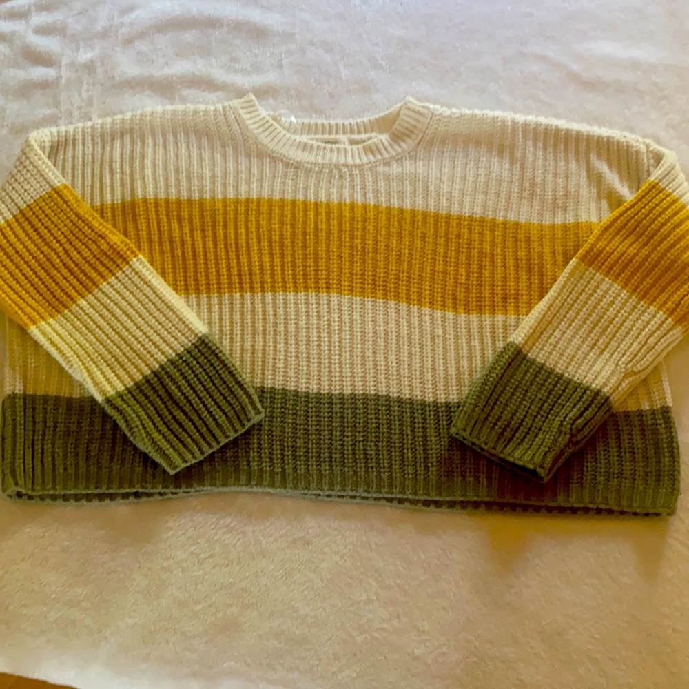 Women’s cropped sweater